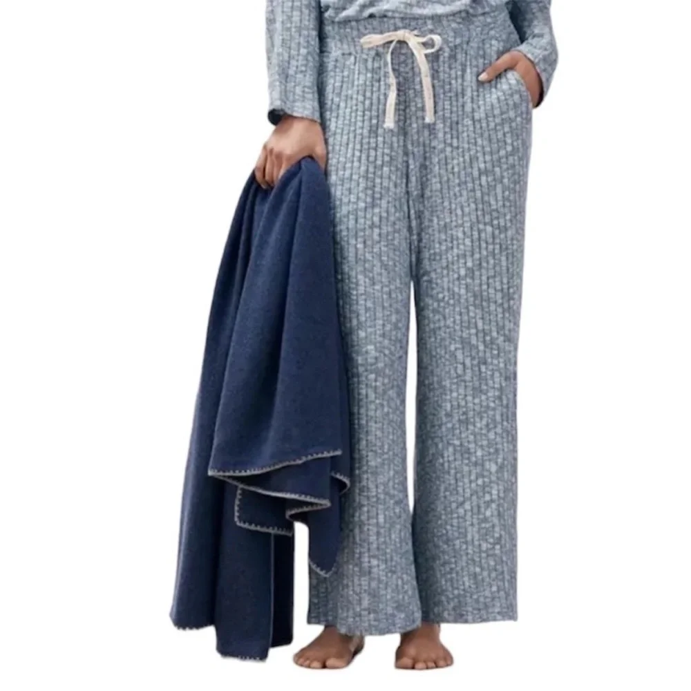 JOHNNY WAS Calme Navy Whipstitch Cashmere throw blanket
